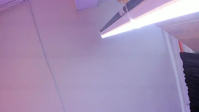 Amy Kiitty  online show from October 2, 2025, 1:14 pm