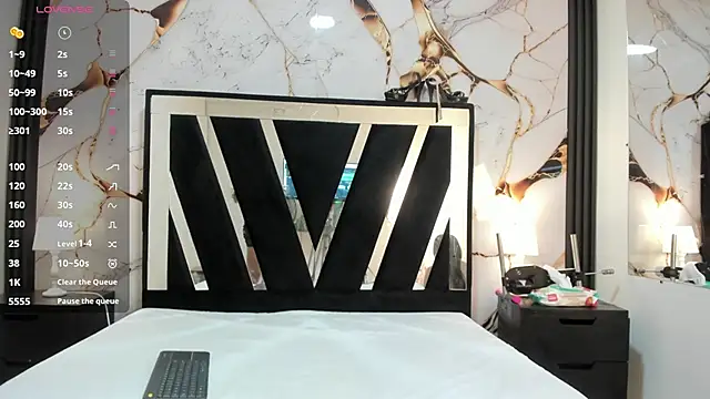 KarinaSimonz online show from September 26, 2025, 7:54 pm