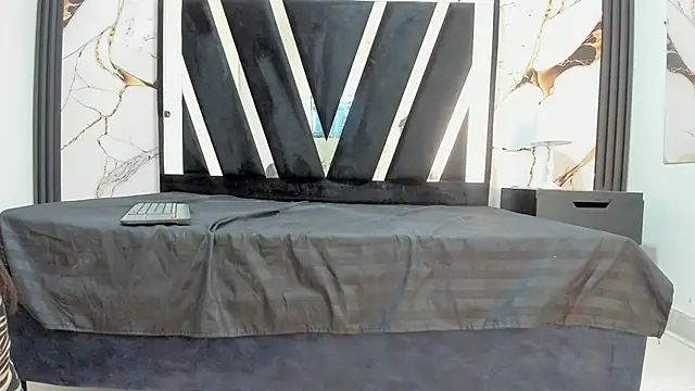 KarinaSimonz online show from October 4, 2025, 7:37 pm