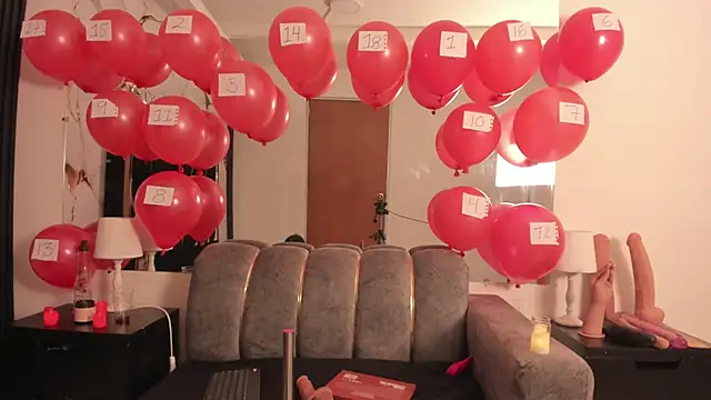 Snapshot of KarinaSimonz chatting on February 14, 2026, 9:59 pm KarinaSimonz online show from February 14, 2026, 9:59 pm