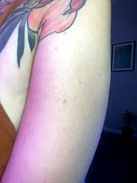 GoldieBakeman online show from September 25, 2025, 5:41 pm