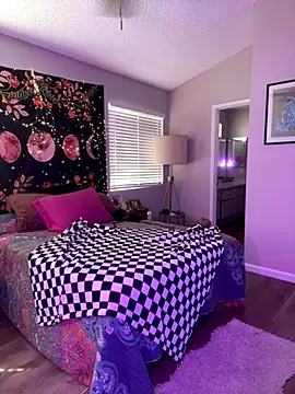 GoldieBakeman online show from September 30, 2025, 5:19 pm