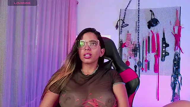 Megaan Greey online show from October 2, 2025, 2:42 pm