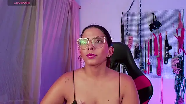 Megaan Greey online show from October 5, 2025, 10:22 pm