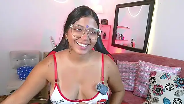 Snapshot of Megaan_Greey chatting on July 5, 2026, 4:19 am Megaan Greey online show from July 5, 2026, 4:19 am