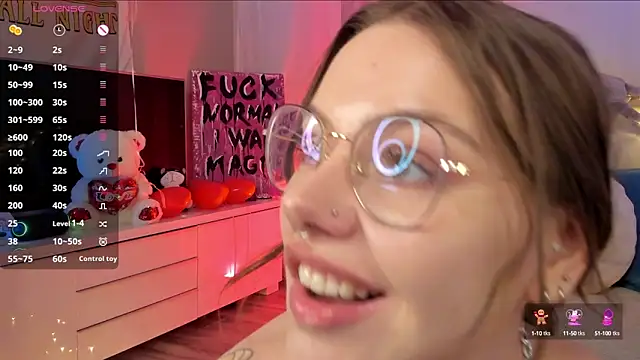 Marta May  online show from March 4, 2025, 6:39 pm