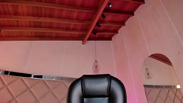 KatieNolan 1 online show from March 18, 2025, 10:04 pm