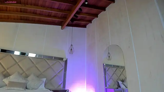 KatieNolan 1 online show from September 18, 2025, 8:23 pm