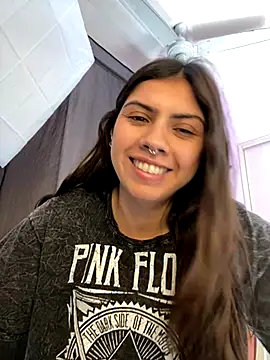 Argentiiniita online show from November 2, 2025, 6:46 pm