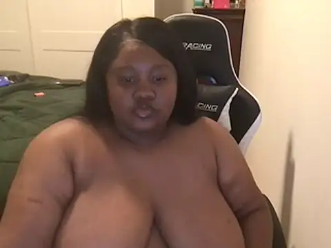 Snapshot of explosivekitty69 chatting on November 4, 2025, 6:28 am explosivekitty69 online show from November 4, 2025, 6:28 am