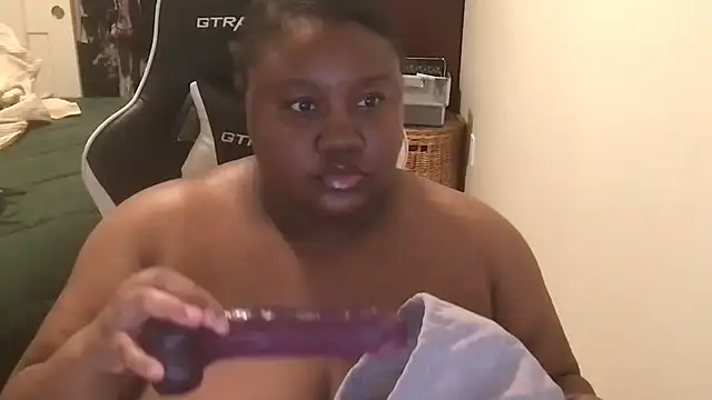 Snapshot of explosivekitty69 chatting on October 27, 2025, 7:42 am explosivekitty69 online show from October 27, 2025, 7:42 am