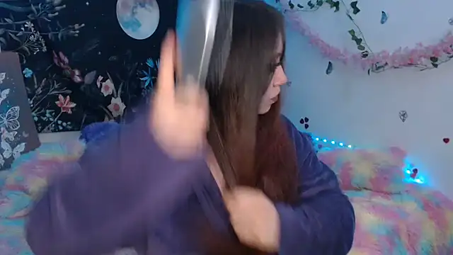 Emillyy m online show from April 11, 2026, 1:13 am