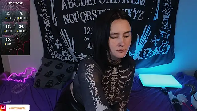 Emmybrightj  online show from October 2, 2025, 1:31 am