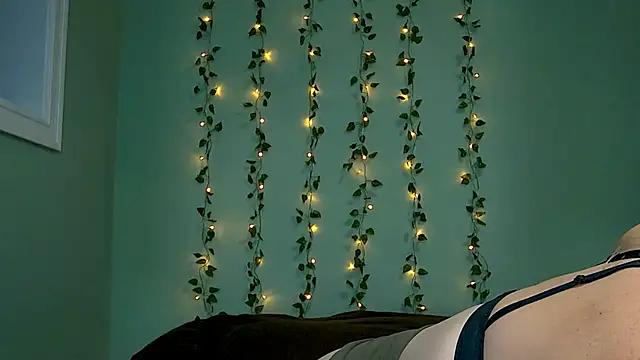 Snapshot of SummerLovingXoXo chatting on November 26, 2025, 11:05 pm SummerLovingXoXo online show from November 26, 2025, 11:05 pm