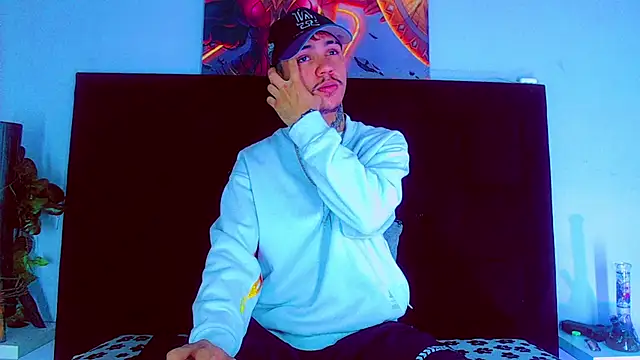 Snapshot of HannibalLester chatting on November 18, 2025, 4:38 am HannibalLester online show from November 18, 2025, 4:38 am