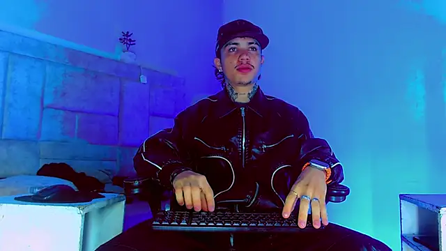 Snapshot of HannibalLester chatting on September 11, 2025, 4:01 am HannibalLester online show from September 11, 2025, 4:01 am