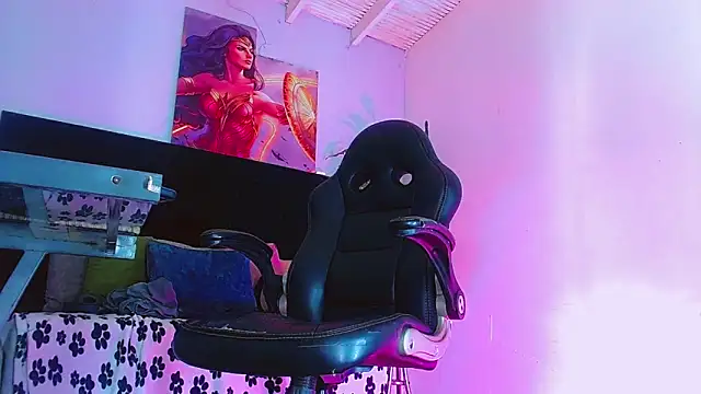 Snapshot of HannibalLester chatting on November 25, 2025, 4:46 am HannibalLester online show from November 25, 2025, 4:46 am