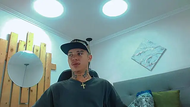 Snapshot of HannibalLester chatting on March 14, 2025, 4:32 am HannibalLester online show from March 14, 2025, 4:32 am