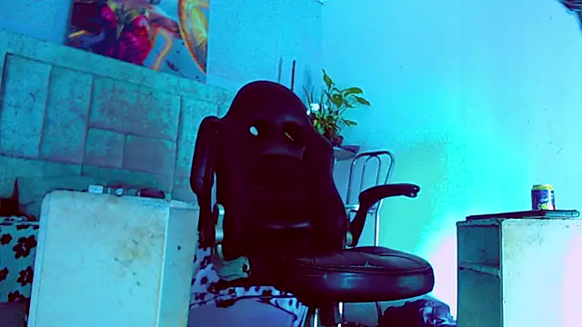 Snapshot of HannibalLester chatting on October 22, 2025, 4:23 am HannibalLester online show from October 22, 2025, 4:23 am