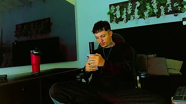 HannibalLester online show from April 3, 2026, 12:11 pm