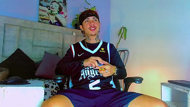 Snapshot of HannibalLester chatting on September 18, 2025, 4:48 am HannibalLester online show from September 18, 2025, 4:48 am