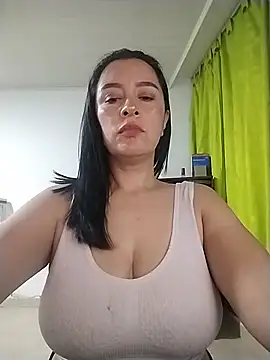 Snapshot of hailey85 chatting on May 19, 2026, 11:23 pm hailey85 online show from May 19, 2026, 11:23 pm