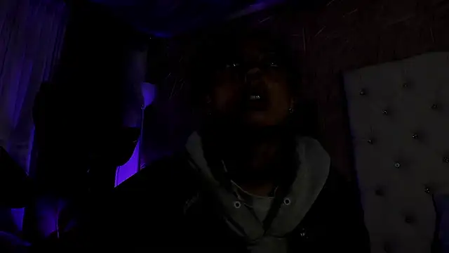 sadashi moon  online show from March 15, 2025, 12:25 am