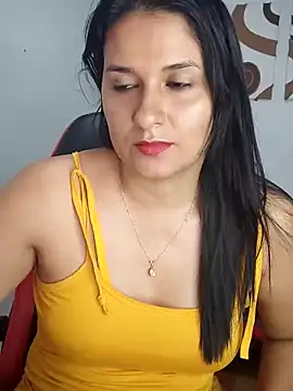 elena jonees online show from December 22, 2025, 8:09 pm