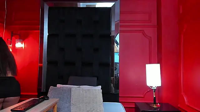 nathalie rossel online show from March 20, 2025, 1:13 am