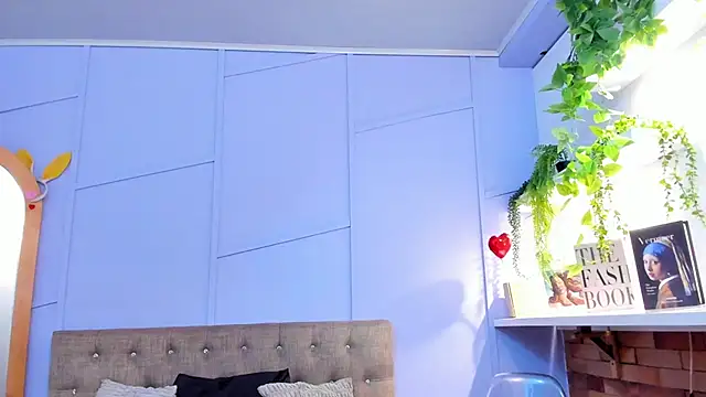 nathalie rossel online show from October 11, 2025, 6:42 pm