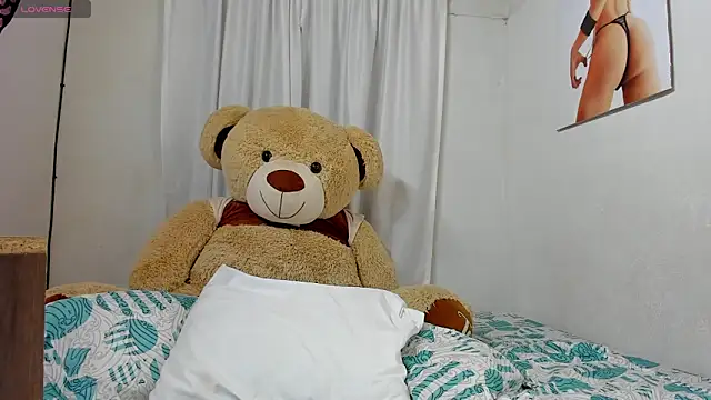 sweet amalia4 online show from September 16, 2025, 2:34 am