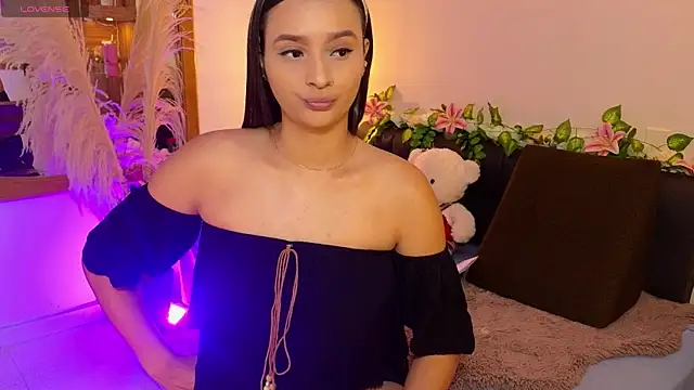 Hannah williams1 online show from September 13, 2025, 8:53 pm