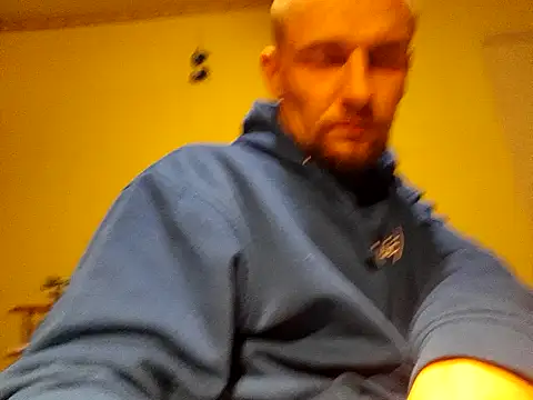 Regularfucker28 online show from February 20, 2025, 11:32 pm