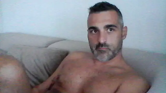 Snapshot of Assodispade3 chatting on May 5, 2026, 8:28 am Assodispade3 online show from May 5, 2026, 8:28 am