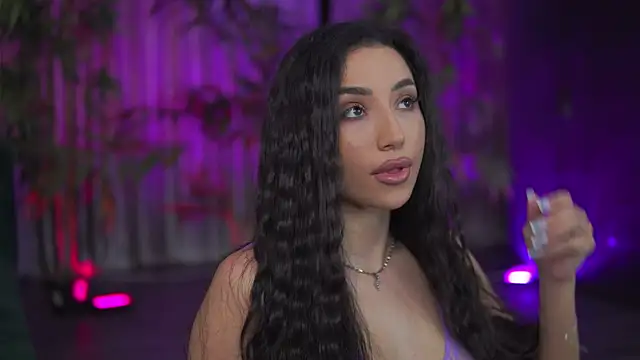 GinaValentinna online show from November 10, 2025, 7:52 pm