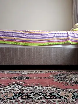 nyraminyon online show from September 28, 2025, 8:32 am