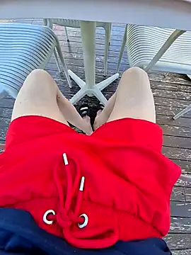 nyraminyon online show from September 22, 2025, 1:06 pm