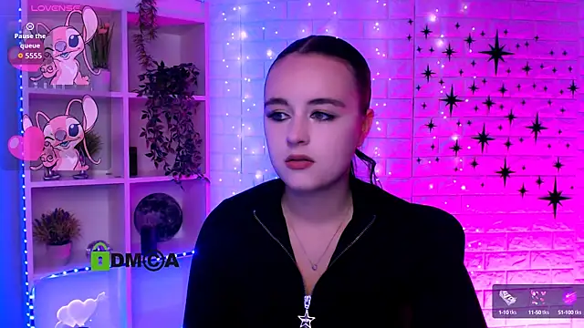 rozmary ket online show from October 15, 2025, 1:19 pm