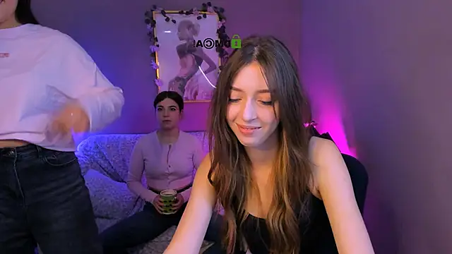 rozmary ket online show from October 7, 2025, 11:55 am