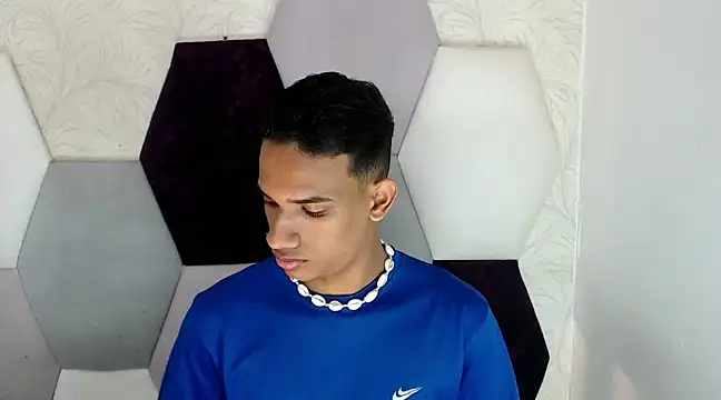 Snapshot of AbrahanBratz chatting on December 27, 2024, 11:50 am AbrahanBratz online show from December 27, 2024, 11:50 am