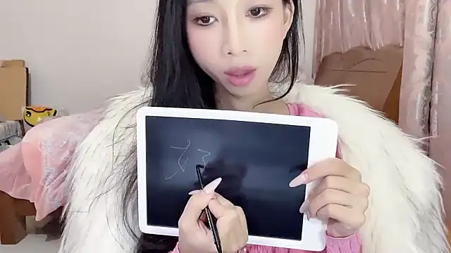 Lili-2 online show from February 12, 2025, 4:22 pm