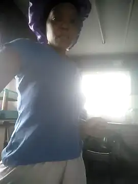 Snapshot of Feathergal69_ chatting on January 6, 2025, 2:14 pm Feathergal69 online show from January 6, 2025, 2:14 pm