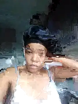 Snapshot of Feathergal69_ chatting on October 6, 2025, 7:53 am Feathergal69 online show from October 6, 2025, 7:53 am