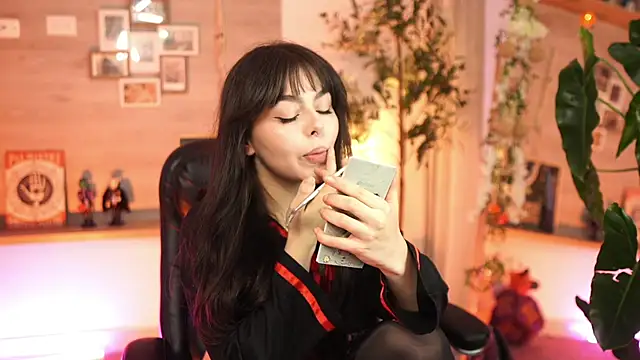 Dear Morgan online show from October 20, 2025, 10:43 pm