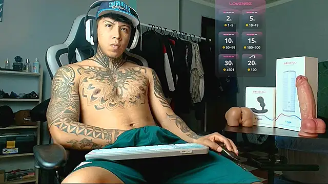 Nickhot0609 online show from September 25, 2025, 12:11 pm