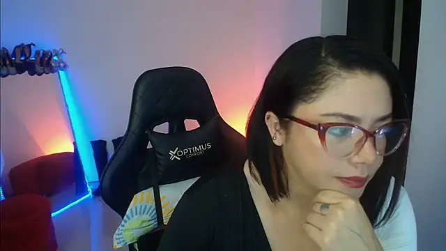 Madame Shein  online show from February 5, 2025, 9:57 am