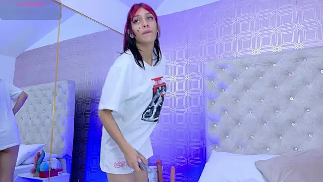 Derieri D online show from October 6, 2025, 7:36 pm