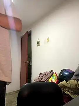 Jestebanano online show from November 3, 2025, 3:45 am