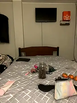 AleFantasy0001 online show from October 15, 2025, 4:22 am