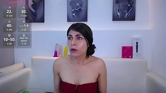 Melodi Roux online show from October 1, 2025, 1:15 pm